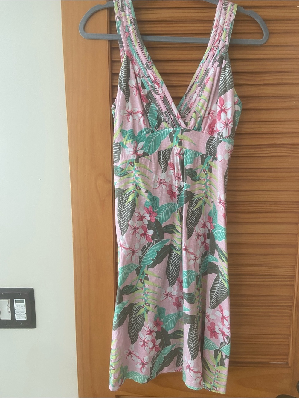 Tommy Bahama Pink Tropical Midi Dress with Green Leaf Print Large